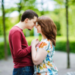 engagementshooting_verlobungsshooting_karlsruhe_kino_ZKM_Kirmes_Jahrmarkt_Karussell_hochzeitsfotografin_paarfotos_featured_010