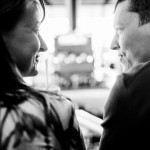 engagementshooting_verlobungsshooting_karlsruhe_kino_ZKM_Kirmes_Jahrmarkt_Karussell_hochzeitsfotografin_paarfotos_featured_027