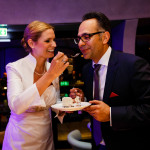 hochzeitsfotografin-hyatt-regency-duesseldorf-standesamt-inselstrasse-17-pebbles-river-salon-concert-featured-112