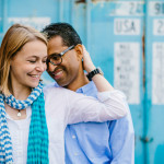 engagementshooting-paarfotos-duesseldorf-hafen-industriehafen-hyatt-gehry-bauten-innenhafen-container-fernsehturm-hochzeitsfotografin-aachen-geilenkirchen-heinsberg-koeln-eschweiler-featured_028